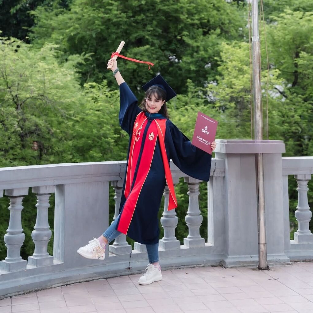Châu Carmen, MBA